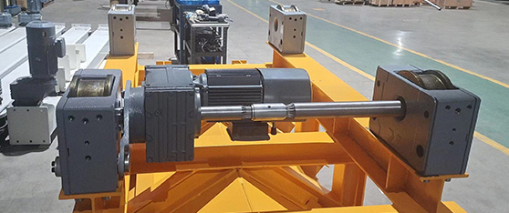 Based on the design requirements, such as working condition, load and speed, equiped the motor and reducere, then installation and commissioning.
