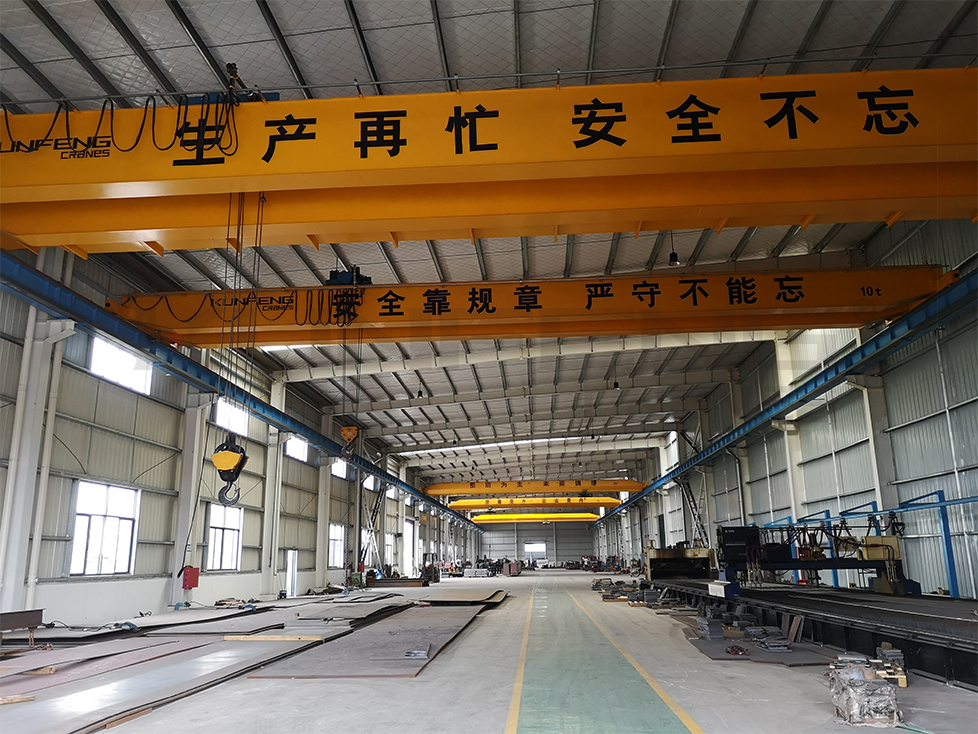 Composition and safety protection of bridge crane
