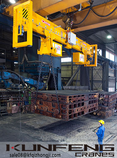 Large-tonnage chain load steering device for metallurgical industry, casting sand box