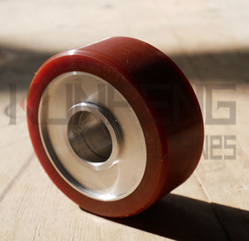 The processing process of polyurethane coated rollers includes those steps The processing process of polyurethane coated rollers includes those steps
