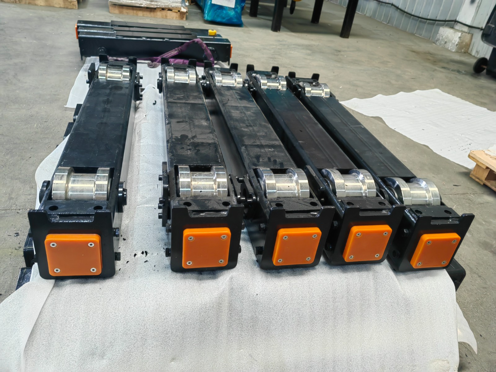 PU anti-collision block for crane end beam