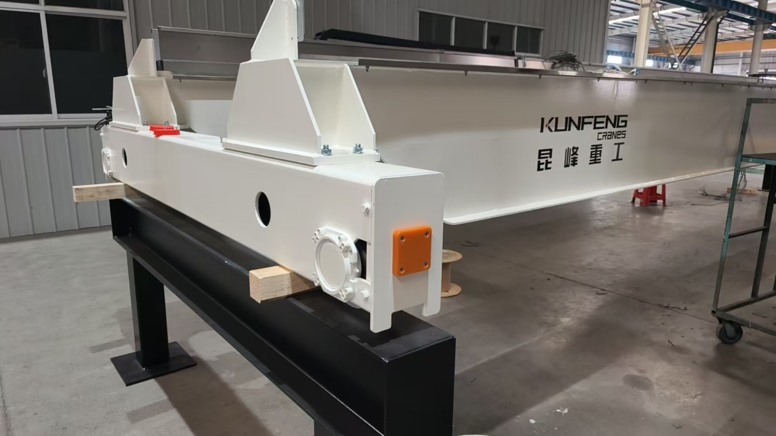 Polyurethane anti-collision block for crane