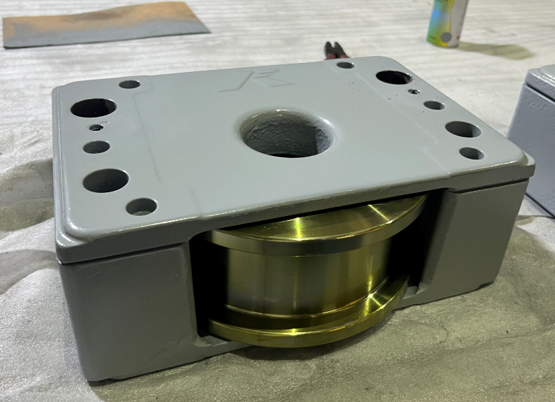 Overhead crane travel wheel block