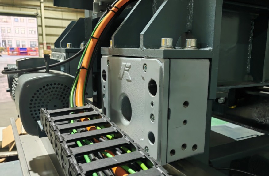 DRS wheel block system for material handling equipment