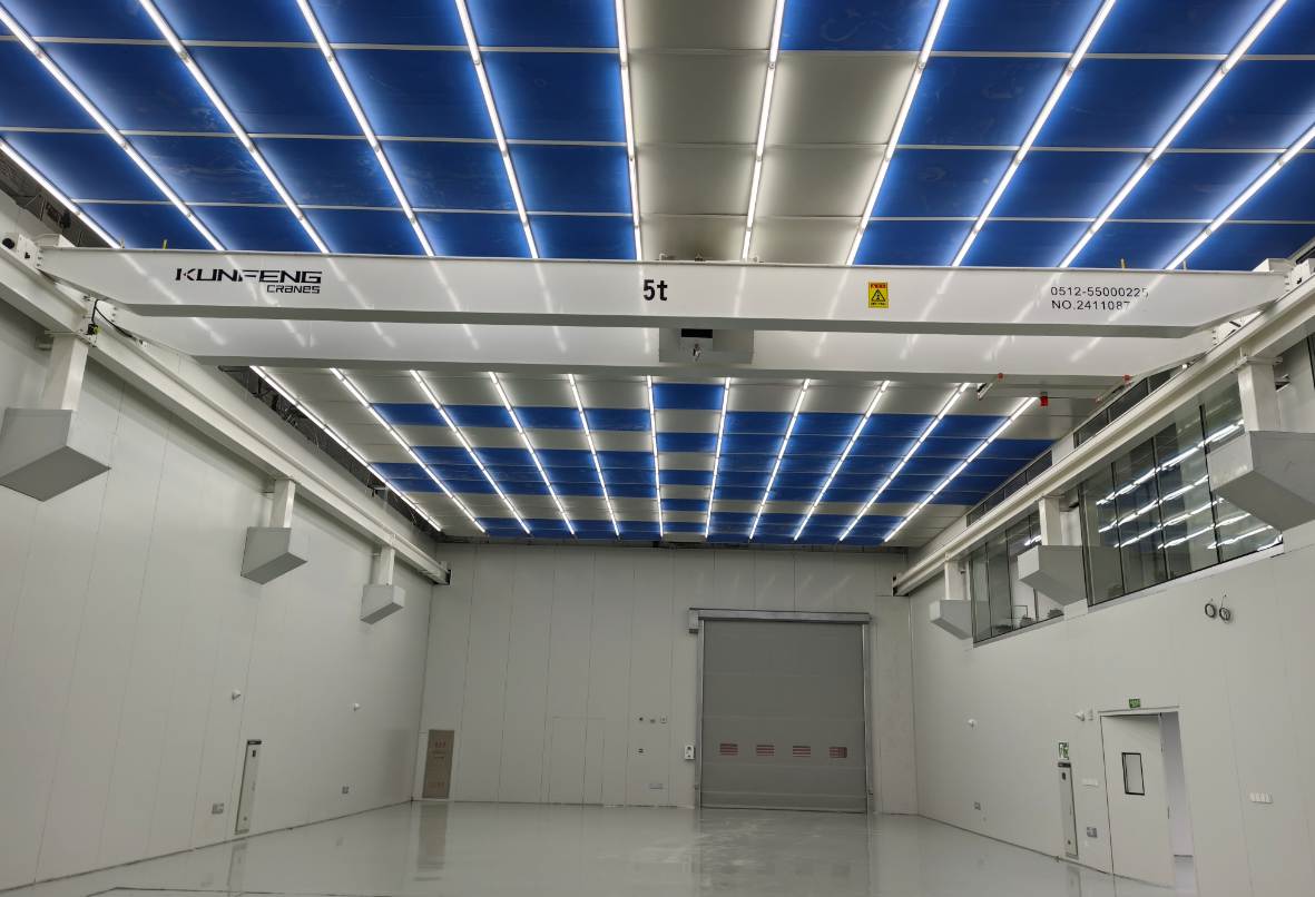 Overhead clean room crane