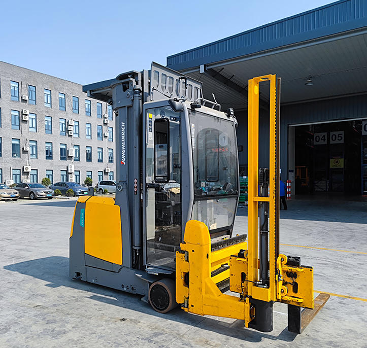 Polyurethane drive wheels for electric forklift